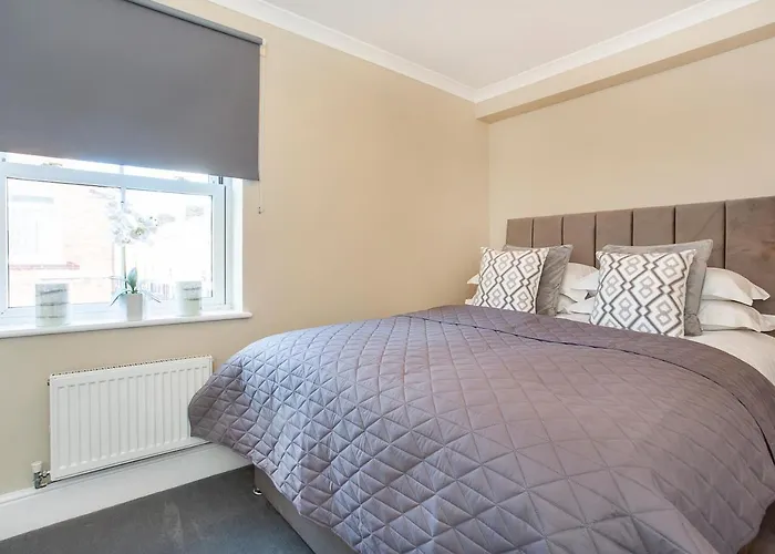 Knavesmire Mews 3 Bedrooms-Free Parking