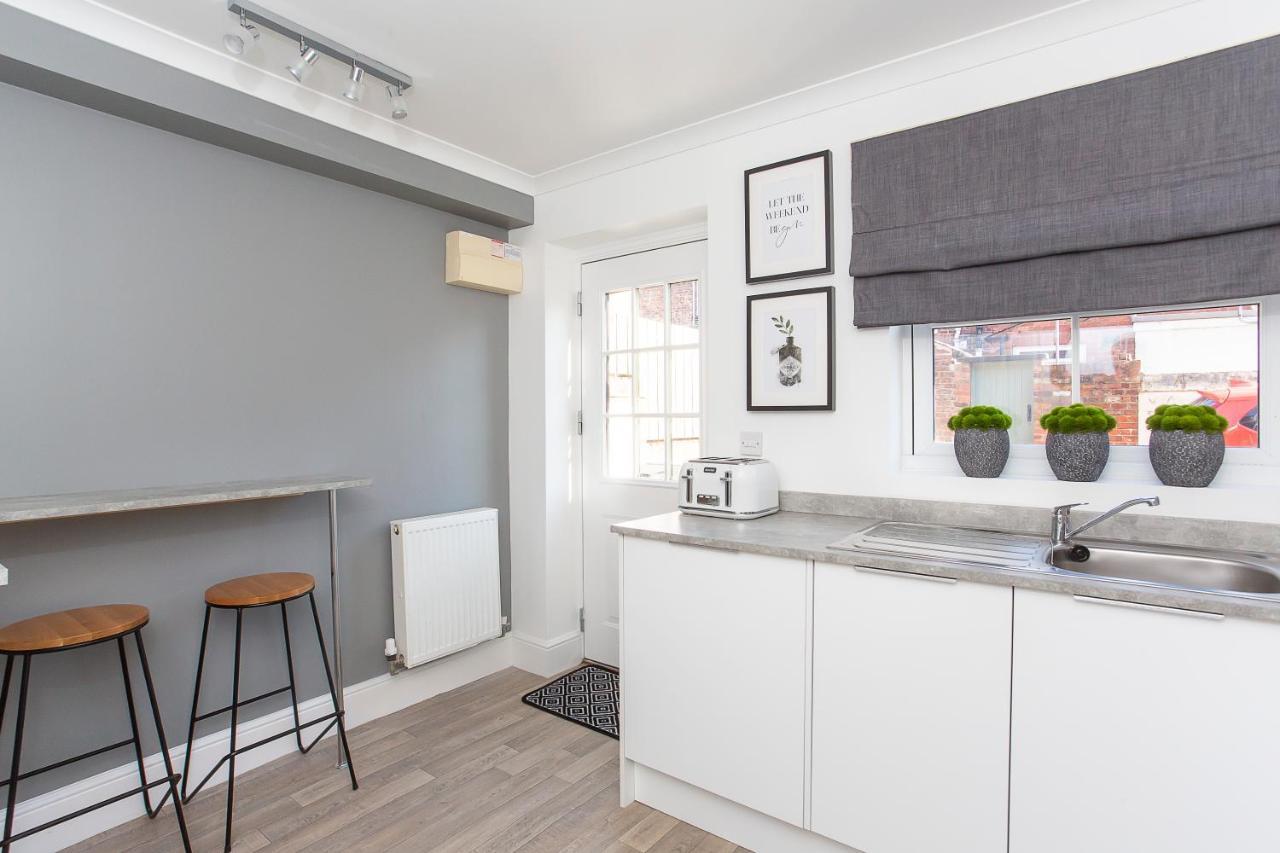 Knavesmire Mews 3 Bedrooms-free Parking * Йорк