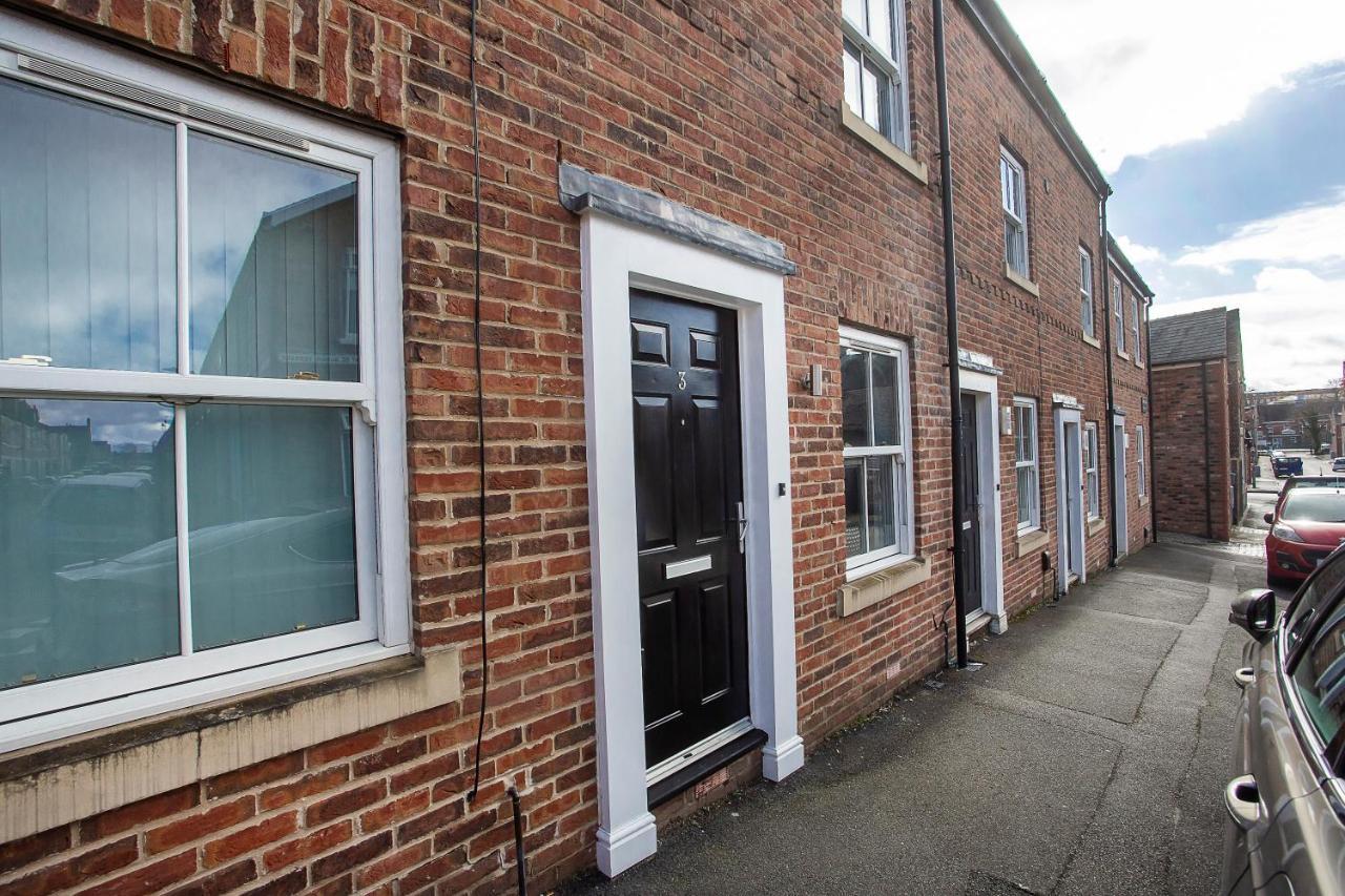 Knavesmire Mews 3 Bedrooms-free Parking * Йорк
