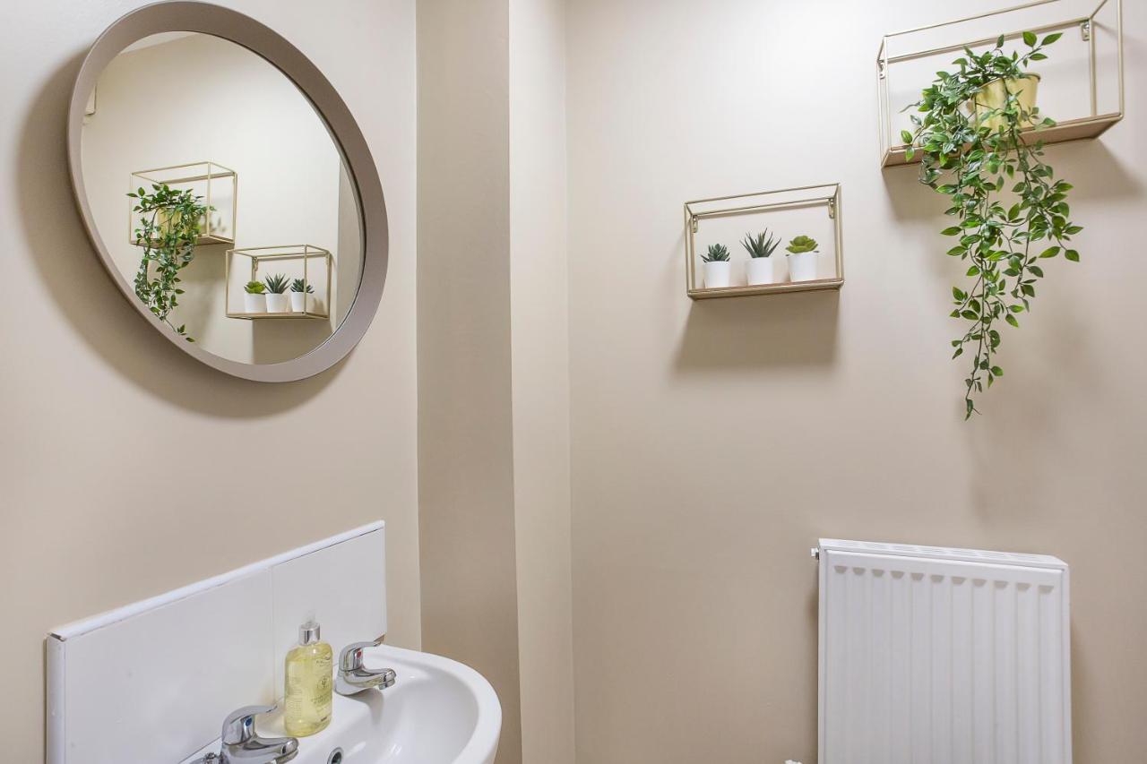 Апартаменты Knavesmire Mews 3 Bedrooms-free Parking Йорк